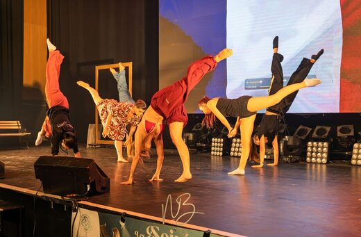 Rituels&#x20;de&#x20;Danse&#x20;&#x3A;&#x20;Ma&#x20;Pr&#x00E9;paration&#x20;Ultime&#x20;avant&#x20;chaque&#x20;Spectacle&#x20;&#x1F3AD;